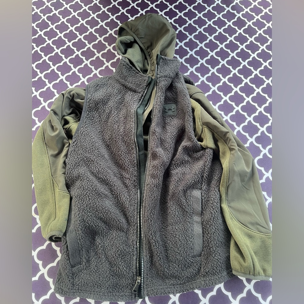 Under Armour 2 Piece Zip Up Sweatshirt and Sherpa Vest Boys
